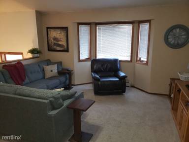 Main picture of 2123 Townsend Ave