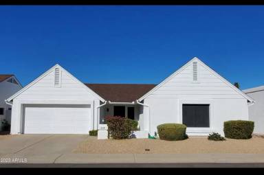 Main picture of 3330 E Siesta Ln