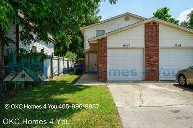 Main picture of 1012 E Main St