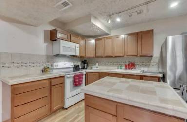Main picture of 3935 Mistletoe Dr