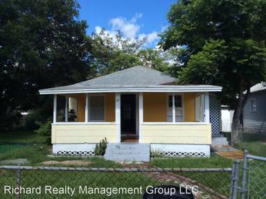 Main picture of 10 N Hudson St