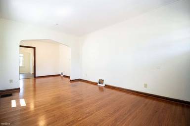 Main picture of 704 Woodsdale Ave