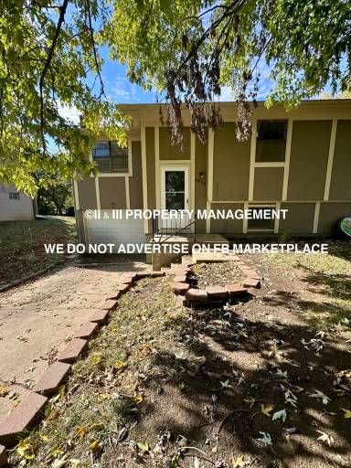 Main picture of 8904 Haskins St