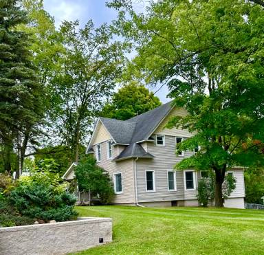 Main picture of 102 E Houghton Ave