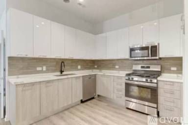 Main picture of 2550 S Wabash Ave