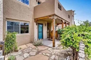 Main picture of Dos Santos Condos