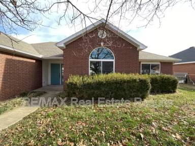 Main picture of 1601 S 24th Pl