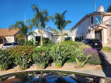Main picture of 1748 Wellesley Ave