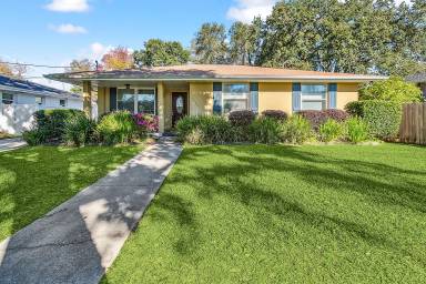 Main picture of 1339 Riviera Ave