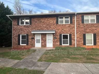 Main picture of 514 S Cherry St