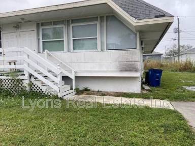 Main picture of 17377 Dowling Dr