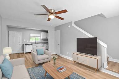 Main picture of 305 W Coosa St