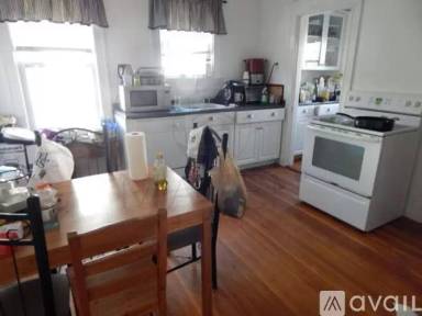 Main picture of 15 Adams St