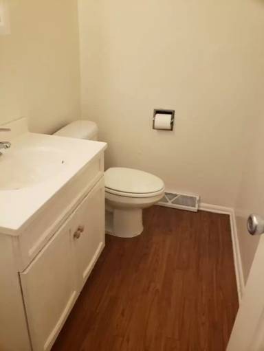 Main picture of 6910 N 43rd St