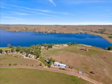Main picture of 52 Lake Shore Rd