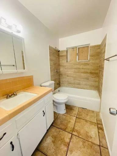 Main picture of 611 Wilson Ave