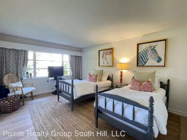 Main picture of 667 Palmer Point Rd