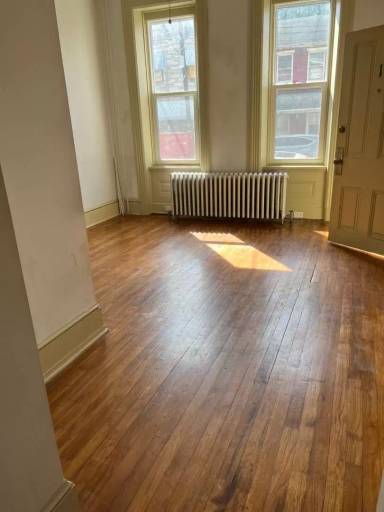 Main picture of 138 S 3rd St