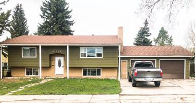 Main picture of 1117 E Curtis St