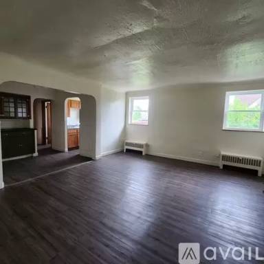 Main picture of 4025 Reading Rd