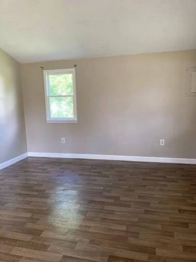 Main picture of 1209 Main St