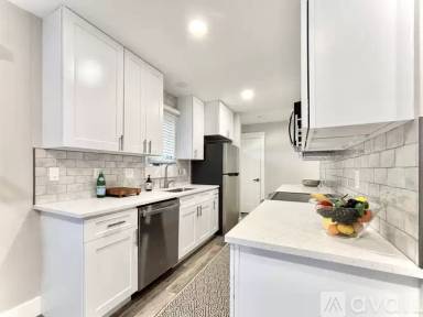 Main picture of 4885 Eisenhower Dr