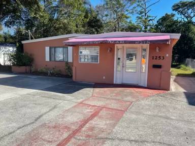 Main picture of 1253 N Pine Hills Rd