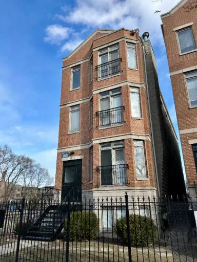 Main picture of 5333 S Calumet Ave