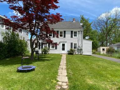 Main picture of 84 Mill St