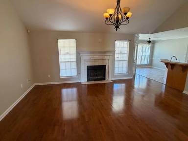 Main picture of 4611 Shadow Moss Ct