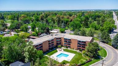 Main picture of 3701 W Crescent Rim Dr