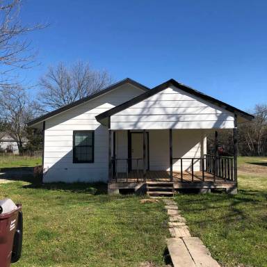 Main picture of 406 E Grayson St