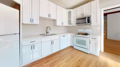 Main picture of 12 Lyman St Parkings