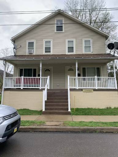 Main picture of 125 N Canal St