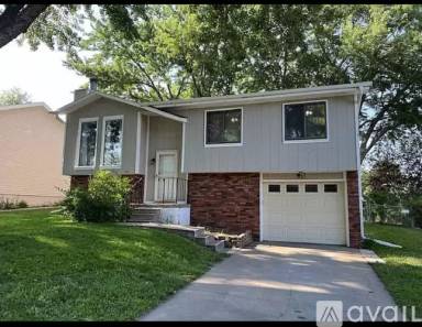 Main picture of 1831 W Peach St