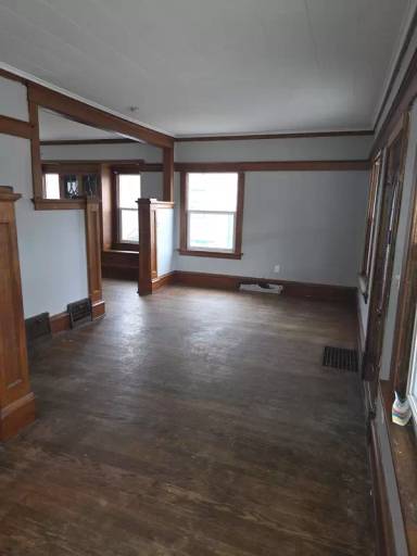 Main picture of 1841 Grande Ave SE