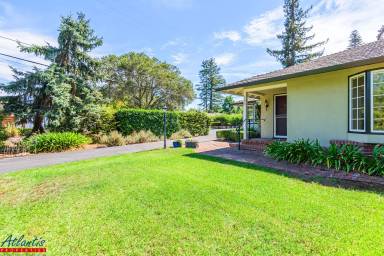 Main picture of 190 Pepper Dr