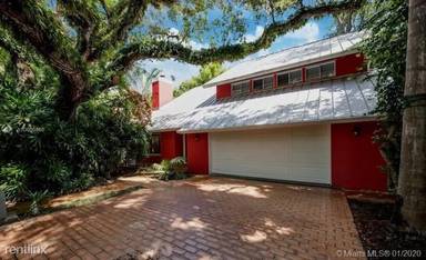 Main picture of 3982 Loquat Ave