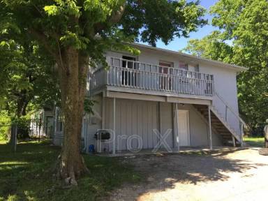 Main picture of 304 E Park St