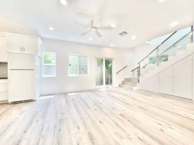 Main picture of 2041 Linnington Ave