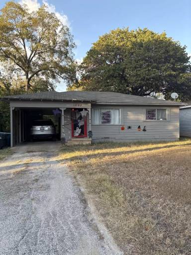 Main picture of 1035 Star St