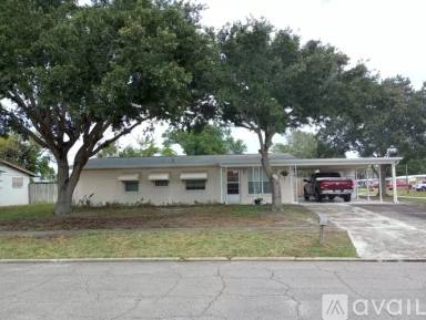 Main picture of 829 Van Buren St
