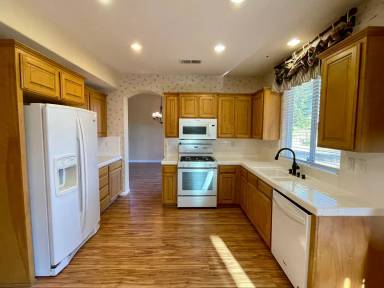 Main picture of 5586 E Atchison St
