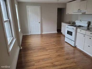 Main picture of 247 Bennington St