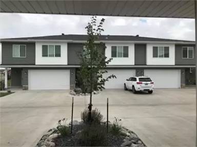 Main picture of Shadow Creek Luxury Townhomes