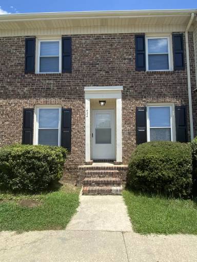 Main picture of 424 Kirkcaldy Ct