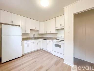 Main picture of Fox Hill Townhomes