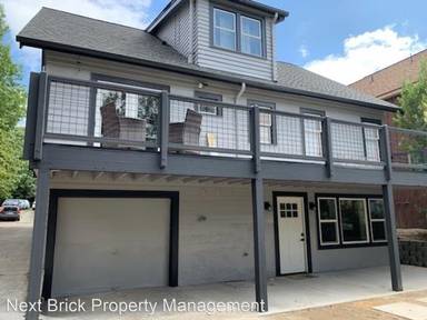 Main picture of 125 28th Ave