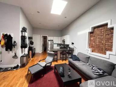 Main picture of 1176 Halsey St