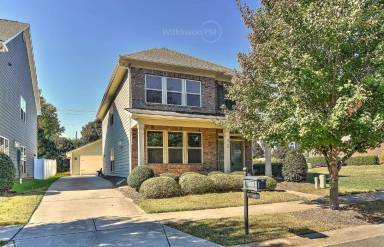 Main picture of 8765 Aspinwall Dr